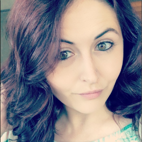 Meet your Posher, Amy - Picture 1 of 1